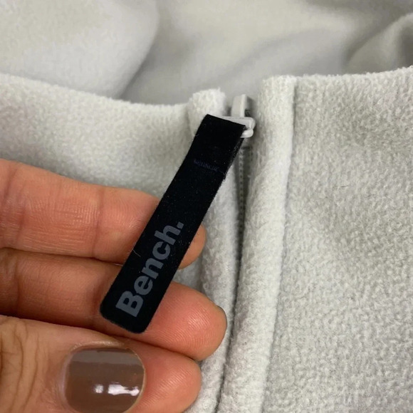 Bench beige cream white fleece High collar high neck fuzzy vest size medium - Picture 13 of 14